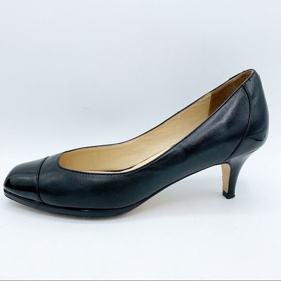 Cole Haan Black and Patent Leather Cap Toe Modest Heel Career Pumps Sz 7.5 - Picture 3 of 15